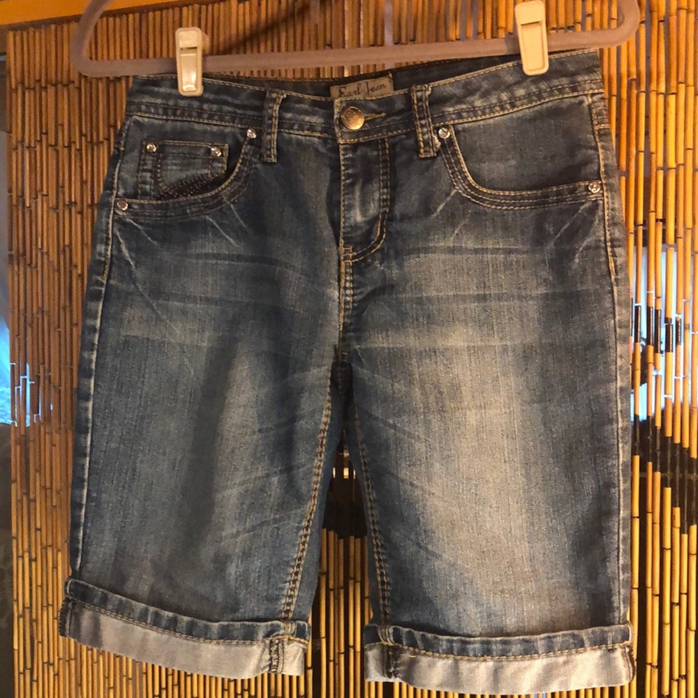 Ladies size 4 earl jean shorts